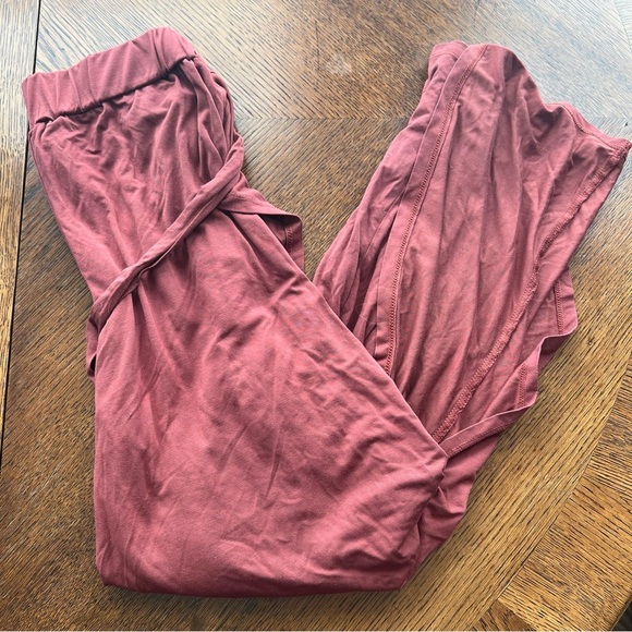 Lulu's Women's Rust Red Modal Blend Wide-Leg Flowy Tie Waist Pants Sz Medium - Picture 5 of 5